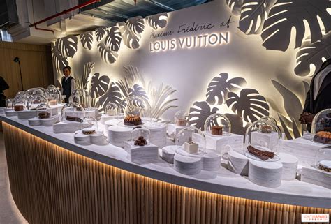 paris louis vuitton cafe